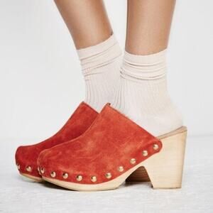 Free People Ring Leader Wood Heeled Mule Clog Rust Red Suede Leather 39 US 8.5/9
